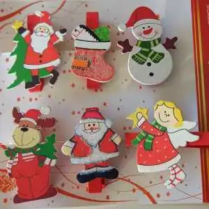 SET 6 CLIP NATALE IN LEGNO ROSSO (3 PZ)