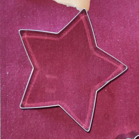 TAGLIABISCOTTI STELLA  (10CM)
