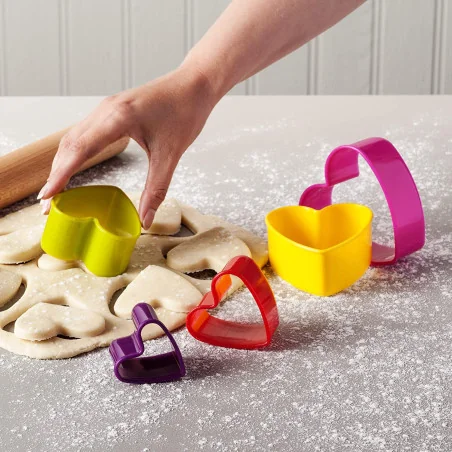 SET 5 TAGLIAPASTA CUORE (5PZ)