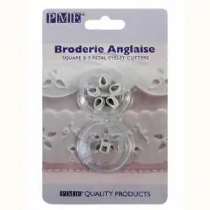 TAGLIAPASTA RICAMI INGLESI QUADRATI & STAMPINI PETALI 2